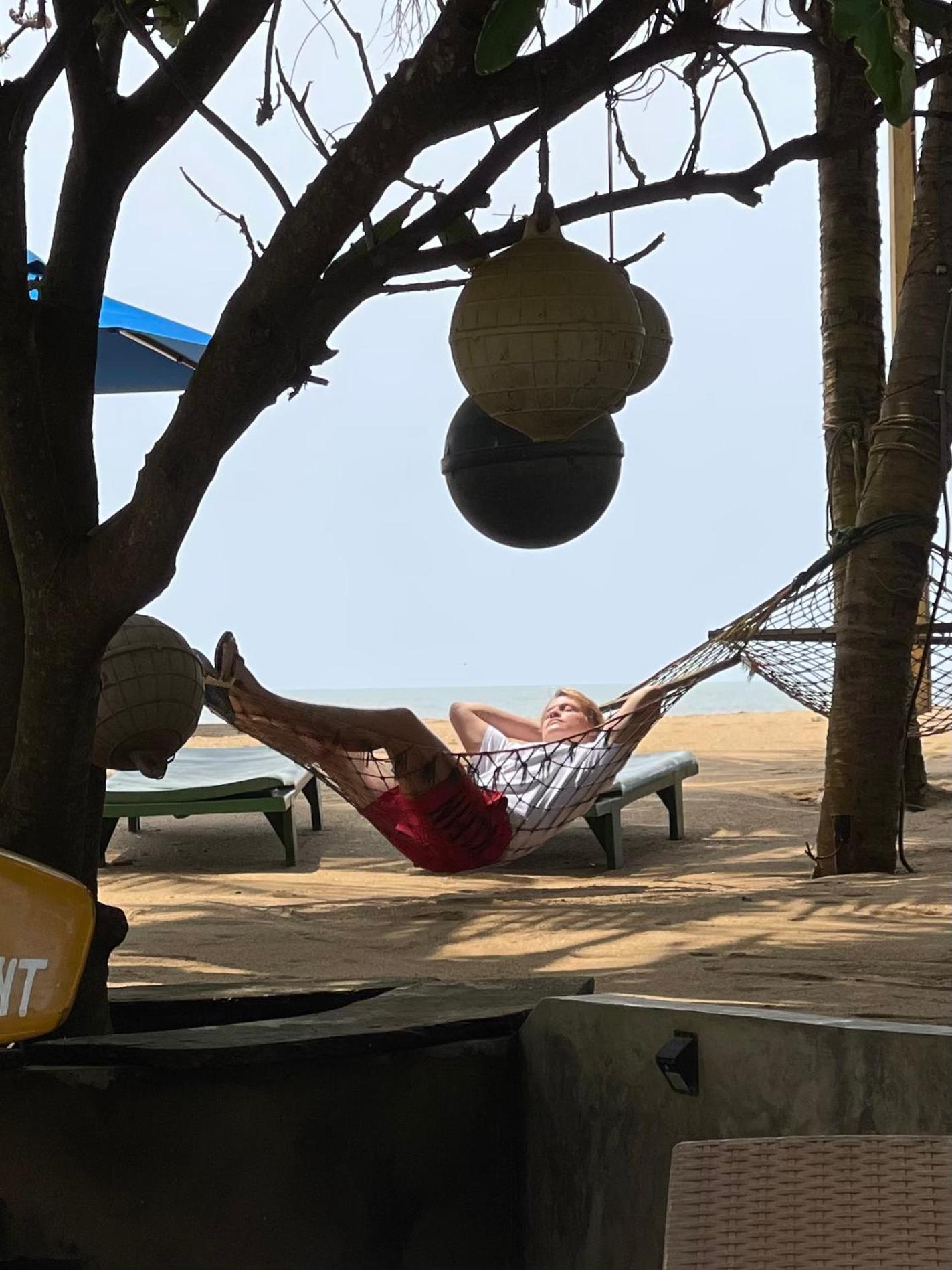 Hotel Coconut Bay Калутара Экстерьер фото